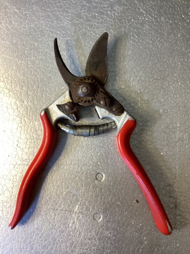 F6 Pruning Shears – 7.7" Swiss-Made Garden Clippers for Medium Hands | Hand Prun