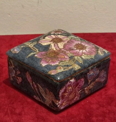 Square Porcelain Chinese Trinket Box, Grey Floral / Gold Cloisonné makers' mark