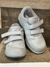 New Balance Men's MW813HGY Light Grey Strap Walking Shoe 7