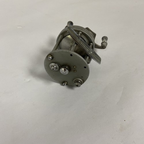 Pflueger Supreme Vintage Metal Bait Casting Reel, Gray, Read Condition - Picture 4 of 8
