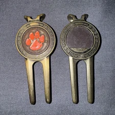 Golf  Design Divot Tool & Ball Marker Lot Of 2 Money Clip Golfer