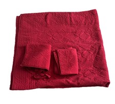 3 Piece POTTERY BARN Full/Queen Quilt  2 Euro Sham Medallion Red Linen Cotton