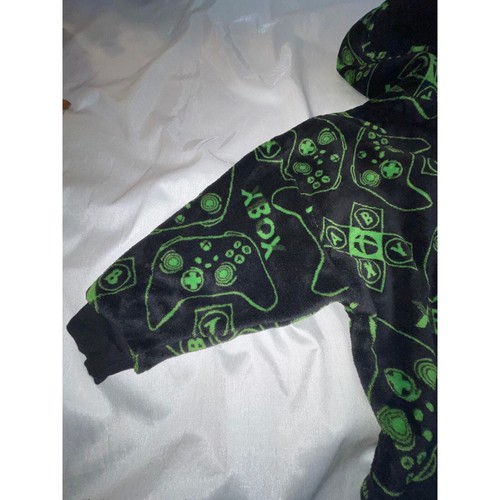 NWT Xbox Fleece Oversized Hoodie Blanket - Size M (7-10 Yrs) - Gamer Gifts - Picture 6 of 15