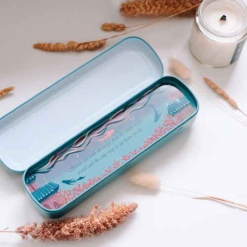 Custodia a matita segnalibro The Girl Who Fell Beneath The Sea Owlcrate Axie Oh - Foto 2 di 2
