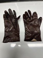 Women  s vintage leather gloves Fownes size 7 used small flaw but nice