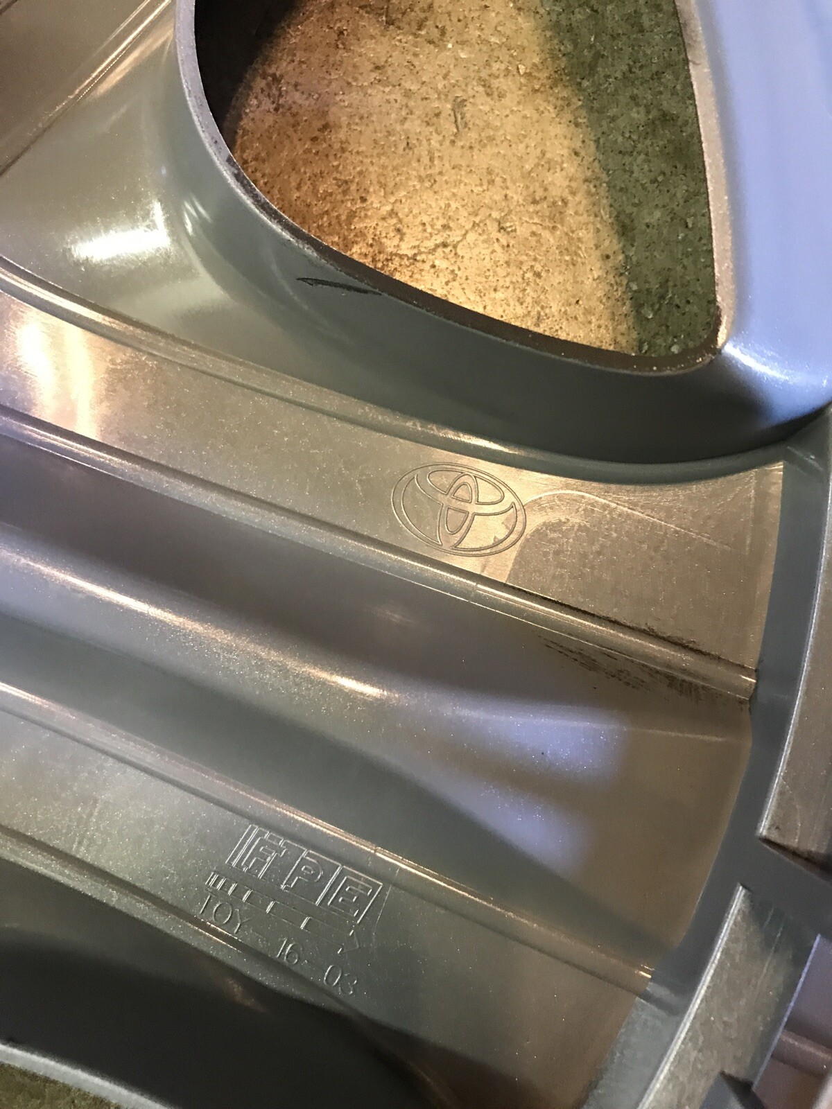 1 OEM Toyota Rav4 17" Hubcap Wheel Cover 2016 2017 2018 Black/Silver