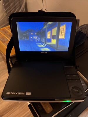 Philips PD700/37 7'' Portable DVD Player with AC Power Adapter