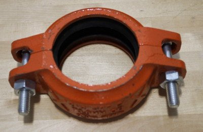 2-1/2'' SPF 0890020381 C4 Rigid Coupling Grooved 2Bolt Cast Iron (Lot of 8) 