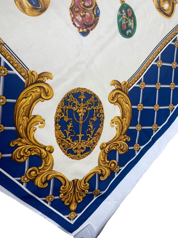 Bufanda de Navidad de seda azul marino y dorado ECHO para mujer colección Lillian Thomas Pratt 35x34 Foto 3 de 4