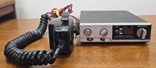 Vintage Realistic TRC-418 40 CH CB Radio 21-1511A w/ Microphone Mic