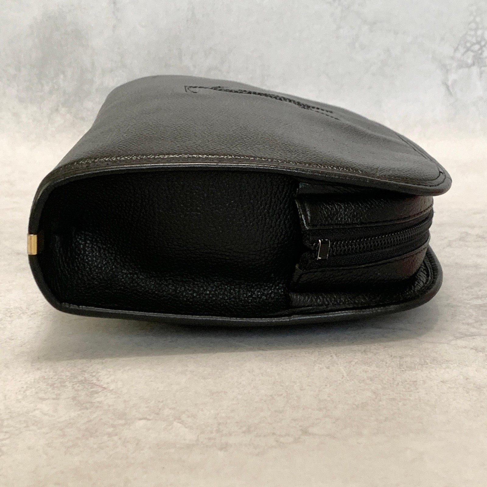 Borsa Saint Laurent YSL Cassandra pochette borsa a mano in pelle nera oro aut...