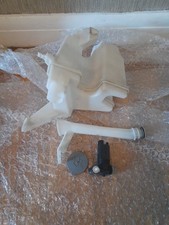 NISSAN JUKE NISMO SUV 1.6 DIG-T WINDSCREEN WIPER WASHER WATER TANK /2013-19 Rs