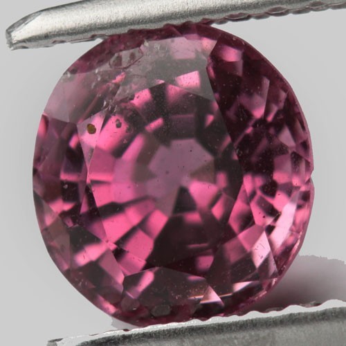 1.29ct 6.1x6.1mm Oval-Cut Natural Pik Spinel