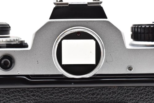 [TOP] Nikon FE silber analoge Kleinbildkamera Gehäuse aus Japan 2583677 - Bild 16 von 21
