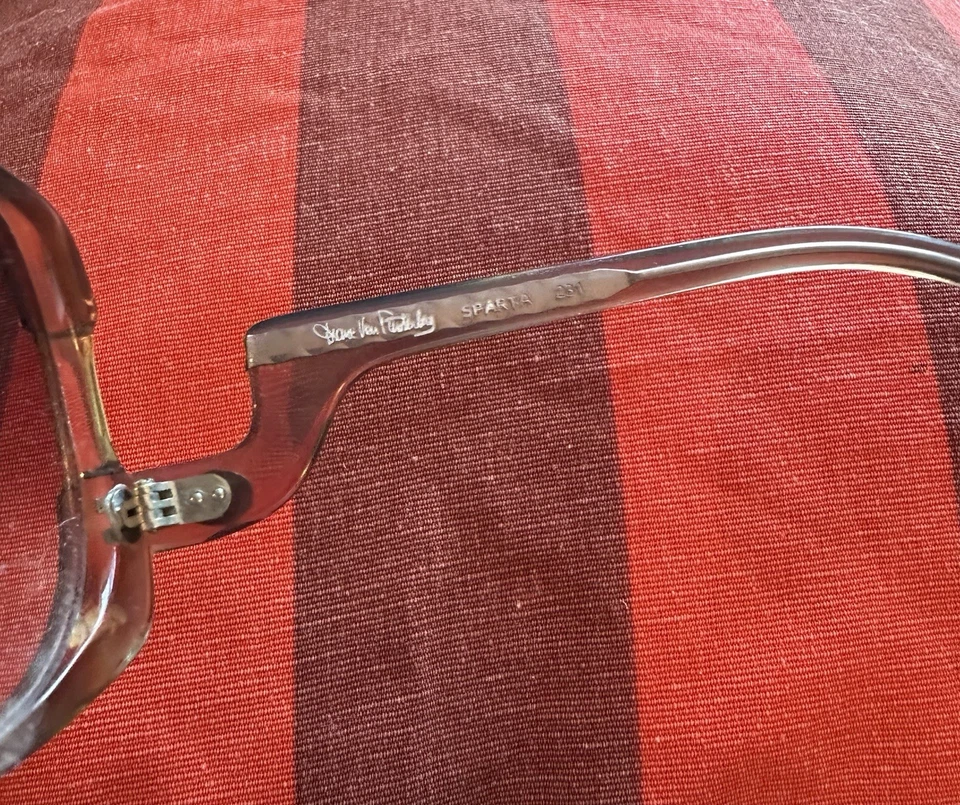 Vintage Diane von Furstenberg Sparta Sunglasses Tortoise Shell Frames 1970s DVF - Image 4 of 4