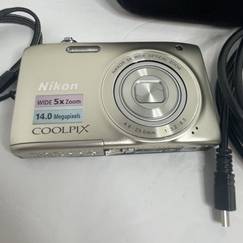 Nikon COOLPIX S3100 Silver 14.0MP Compact Digital Camera READ - Picture 2 of 18