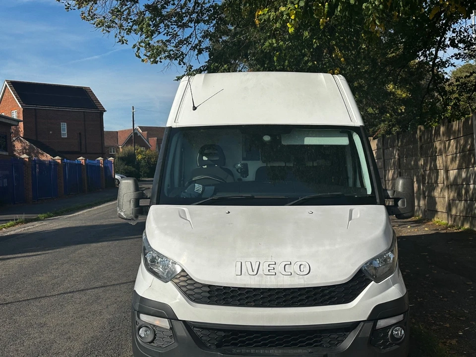2015 Iveco Daily MWB Campervan High Roof 2.3 Diesel Manual - Image 2 of 4