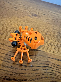 LEGO Bionicle Fikou 1441 Spider w/ Pakari Mask Orange