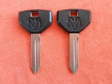 2 DODGE RAM TRUCK DAKOTA RAM LOGO ORIGINAL MOPAR NOS KEY BLANKS 1994 - 2005