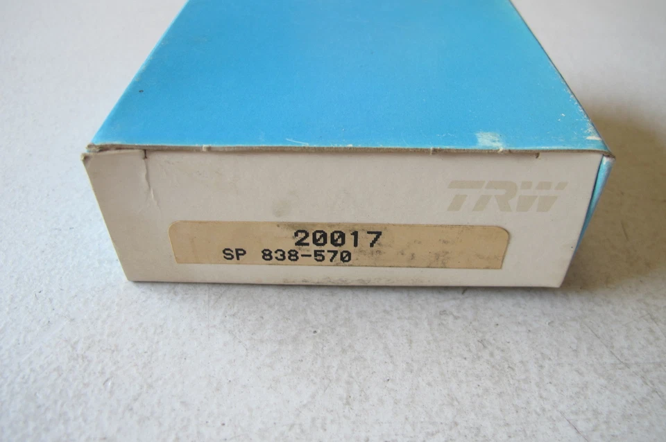 Nuevo de Lote Antiguo Universal Joint-Univ. Junta TRW 20017 para Dodge serie W300 1967 Foto 2 de 2