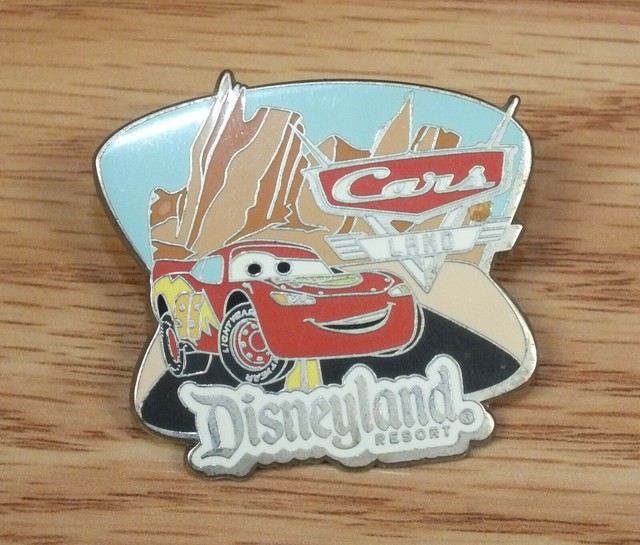 Genuine Disney Cars Land Disneyland Resort Lightning McQueen Trading