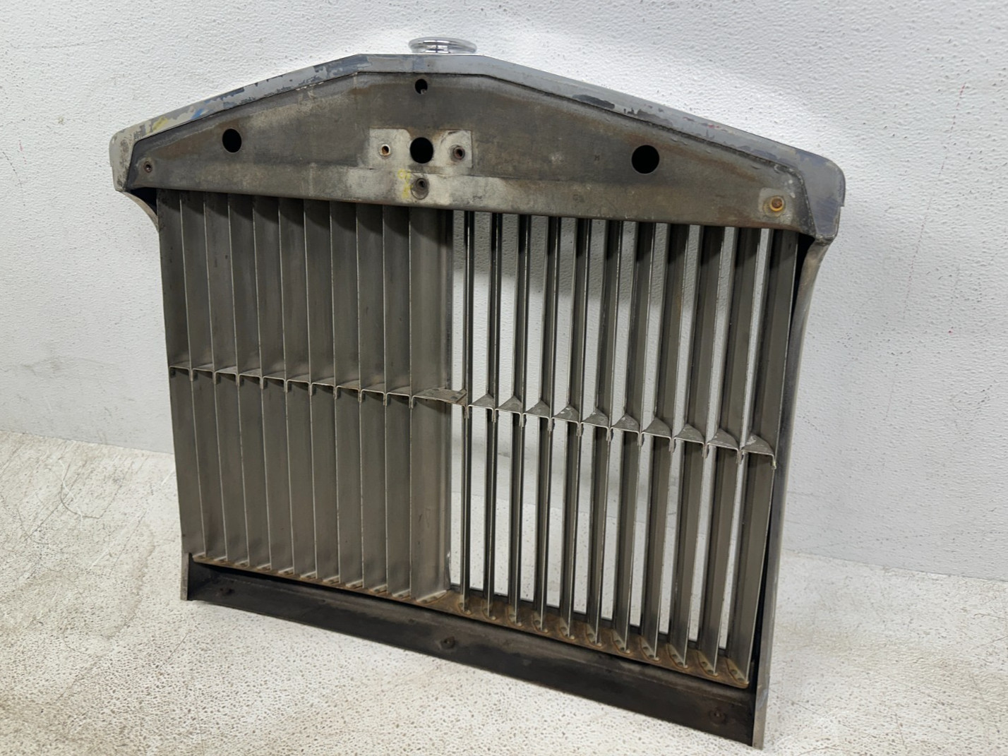 1966-1980 ROLLS-ROYCE SILVER SHADOW FRONT RADIATOR GRILLE GRILL CHROME OEM
