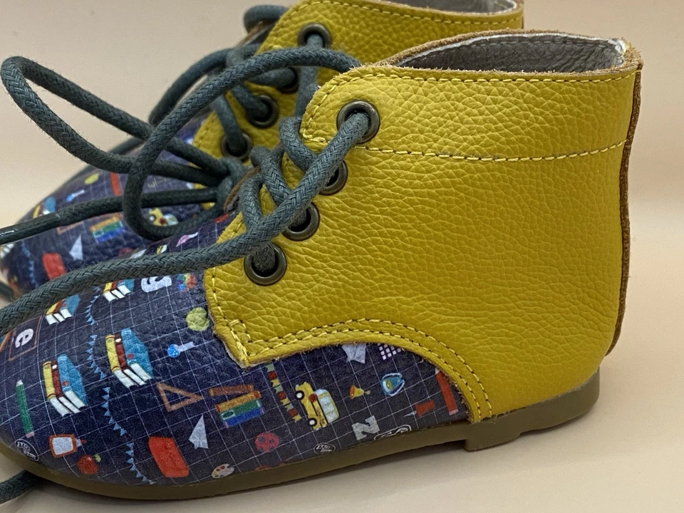 The Sweatest Zapatos Bebé Zapatos Cuero Nuevo 12-18 Meses Foto 4 de 4