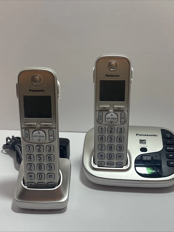 Panasonic KX-TGD220 Digital Inalámbrico Contestador Teléfono Sistema Base Principal + 4 Teléfonos Foto 2 de 4