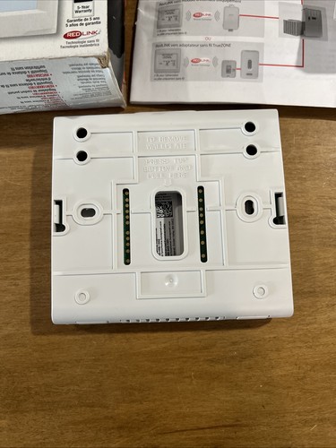 Honeywell TH8320R1003 7-Day VisionPRO 8000 Touchscreen Programmable Thermostat - Picture 11 of 11