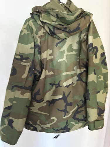 Parka mimetico con cappuccio Cold Weather Woodland 8415-01-228-1316 giacca militare M Reg - Foto 3 di 3