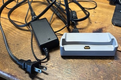 Nikon Coolpix Cool Station USB Dock MV-15, with OEM EH-64 AC power