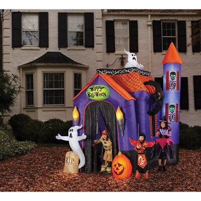 Gemmy  Huge Inflatable Haunted House 12’ lights up Projection Lights