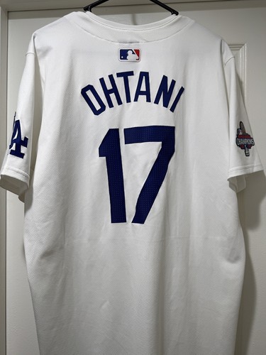 Maglia Los Angeles Dodgers Ohtani #17 Campione del Mondo Programma Oro Autentica - Foto 7 di 7