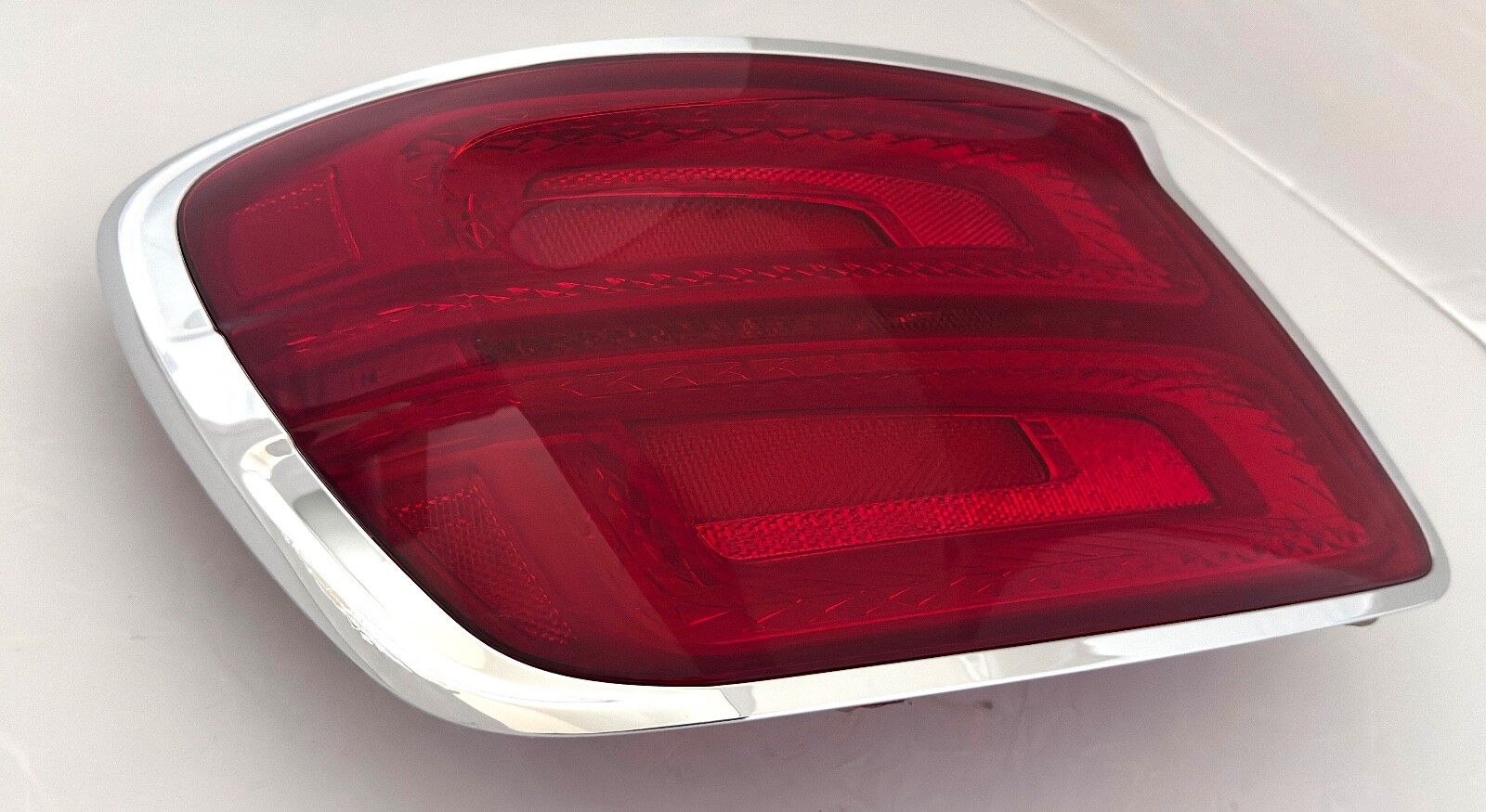 2020 2021 2022 BENTLEY FLYING SPUR LEFT LED TAIL LIGHT OEM CHROME 3SE.945.095