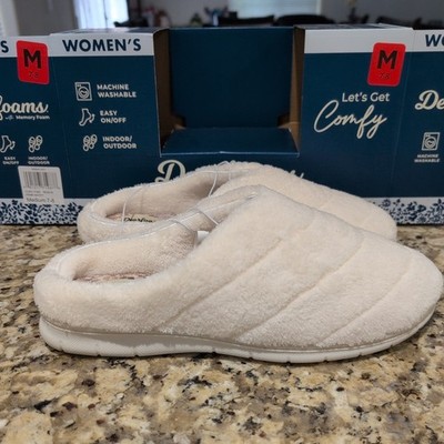 NEW Dearfoams Women's slipper. NO BOX TO SAVE ME SHIPPING. Size M (size 7 to 8)