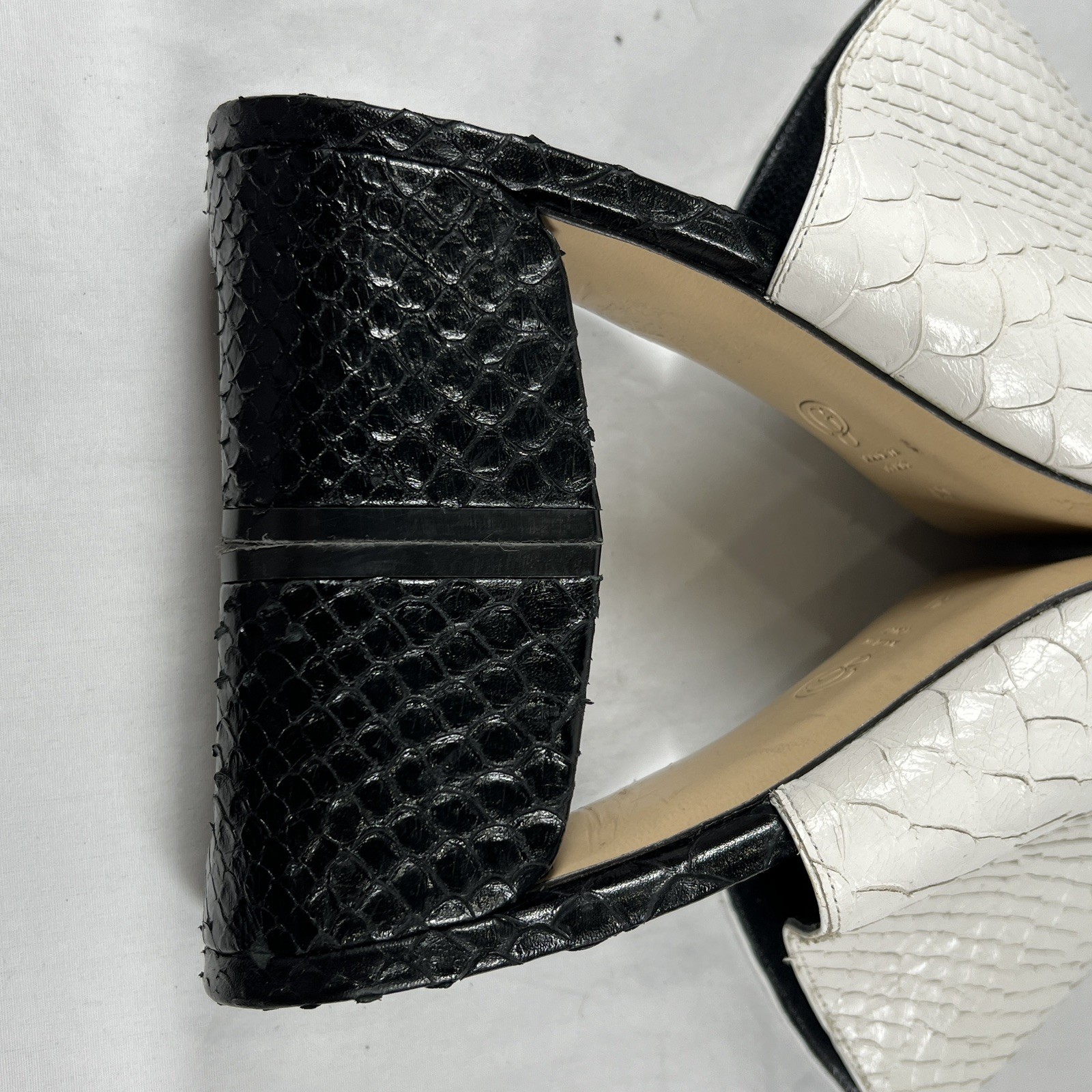 M Gemi Chic Women's White Snakeskin Python Print … - image 17