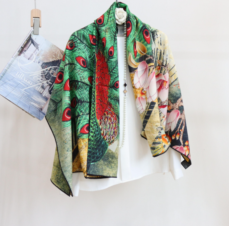 70% Cashmere 30% Silk Peacock Print Double Face Scarf 135x135cm Bandana Wrap