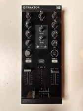 Native Instruments Traktor Kontrol Z1 DJ Mixing Interface - Black