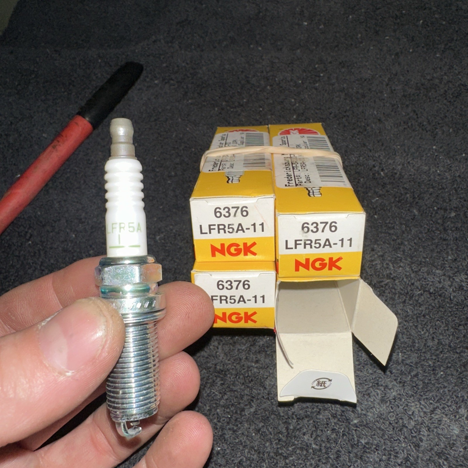 NGK Spark Plug LFR5A-11- Set of 4 