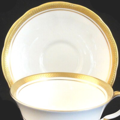 ELIZABETH SCALLOPED by Aynsley Tea Saucer 5.5'' NEW NEVER USED made in England 