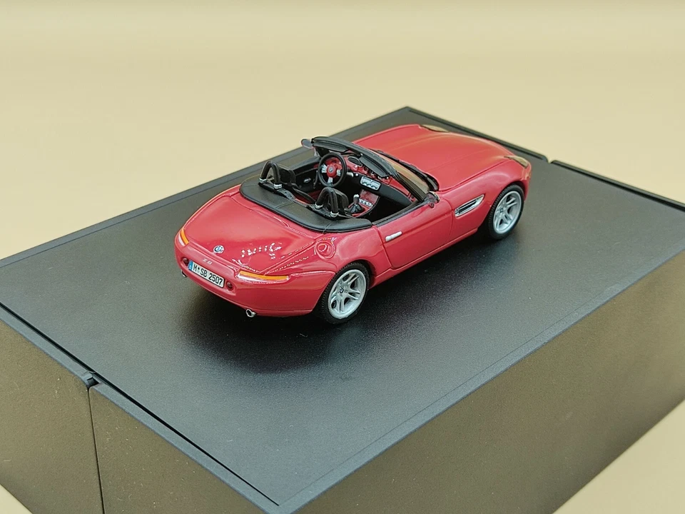 1/43 BMW Z8 Rouge 1999 Minichamps ref: 80429411725 - Photo 2/3
