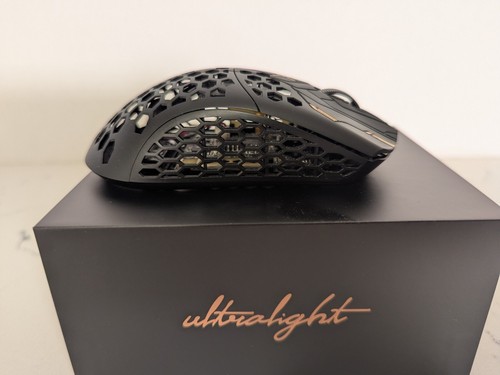 Finalmouse UltralightX Guardian Lion (Medium) - Picture 6 of 7
