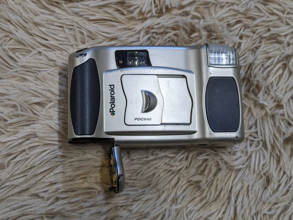 Lote de 4 câmeras de filme digitais não testadas para peças, Sanyo, Vivtar, Kodak, Polaroid - Imagem 3 de 4