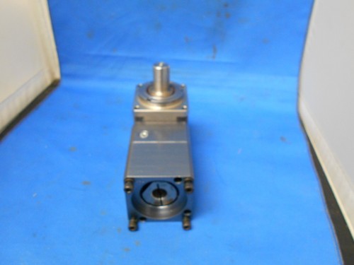 PARKER BAYSIDE RS60-020-SU RATIO 20:1 SHAFT UP RIGHT ANGLE MOTOR - Picture 7 of 11