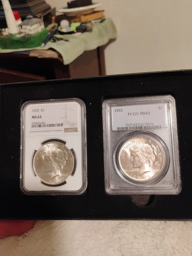 1922/23 MS63 Peace Silver Dollars A great gift to start a collection or 4 U