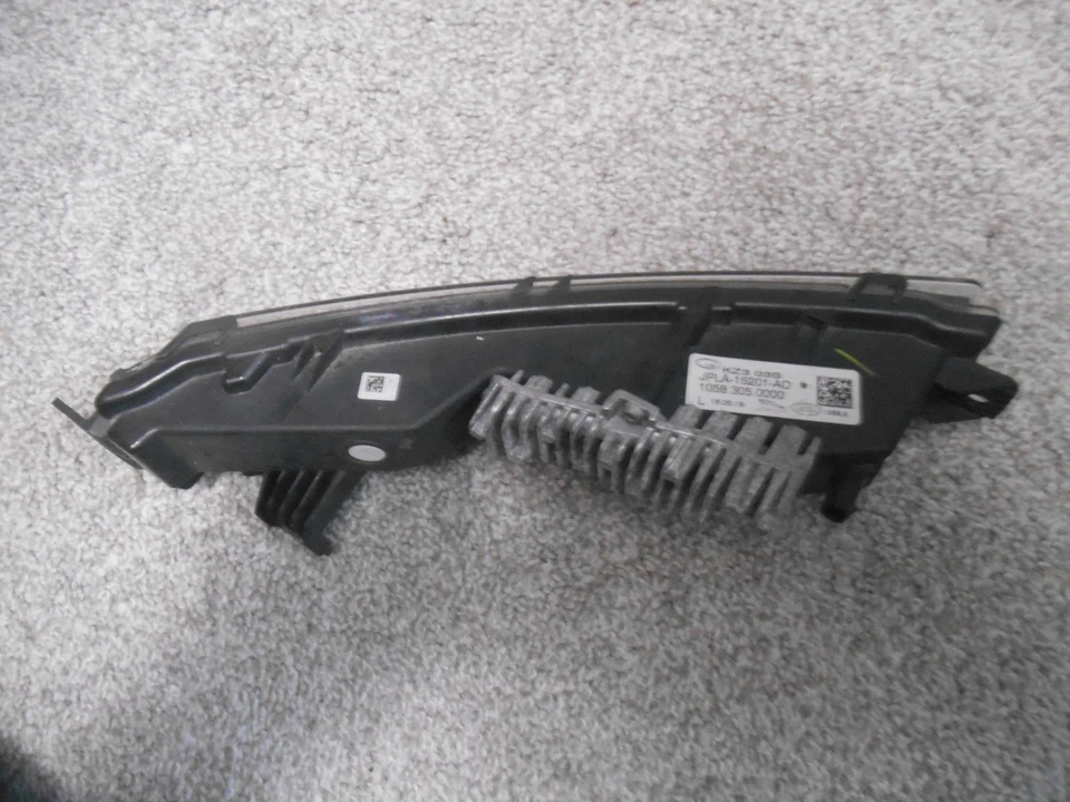 Land Rover Range Rover Velar 2018-2019 luz antiniebla LED izquierda OEM JPLA-15201 Foto 2 de 3