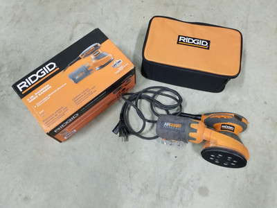 RIDGID R26011 5 in. Random Orbit Sander Variable Speed w/ Carry Case
