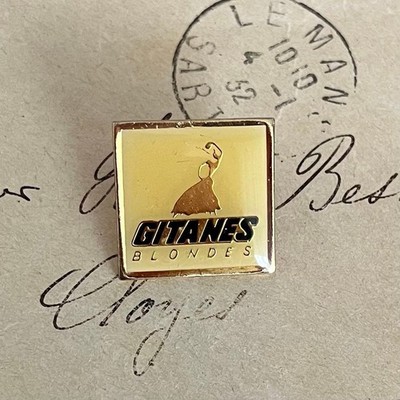 French Old Pin Badge Vintage style Gitane Dancer 4