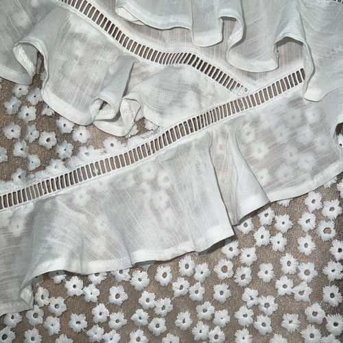 NWT Selfie Leslie White Embroidered Dress Size small - 第 9/9 張圖片