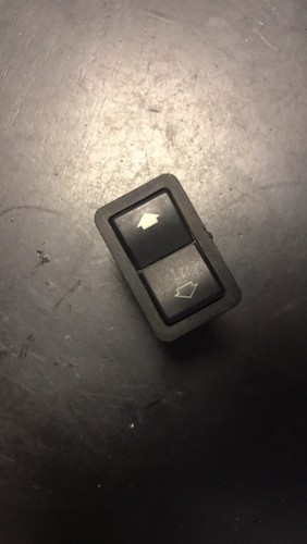 BMW E38 7ER ELEKTRISCHER FENSTERHEBER EINZELSCHALTER 8352148